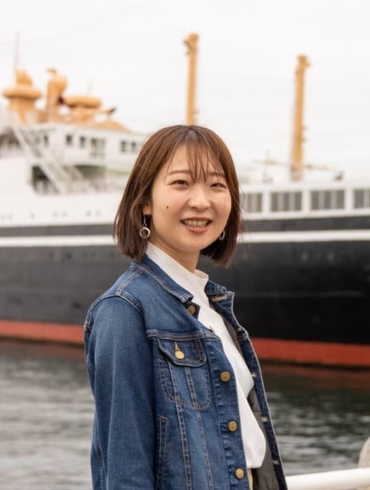About – Riena Jinno